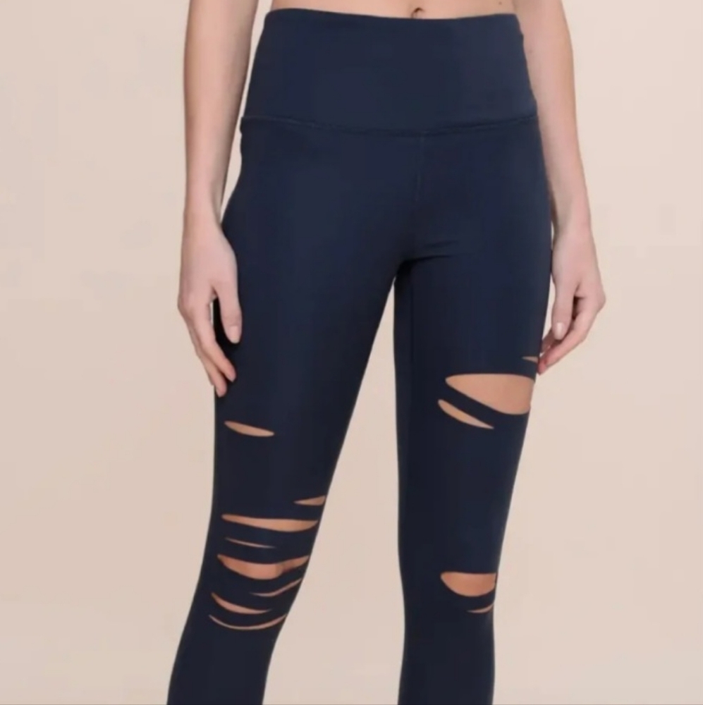 NWT GREY LEGGINGS